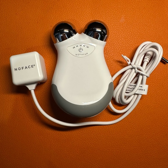 NuFace mini - Picture 1 of 1